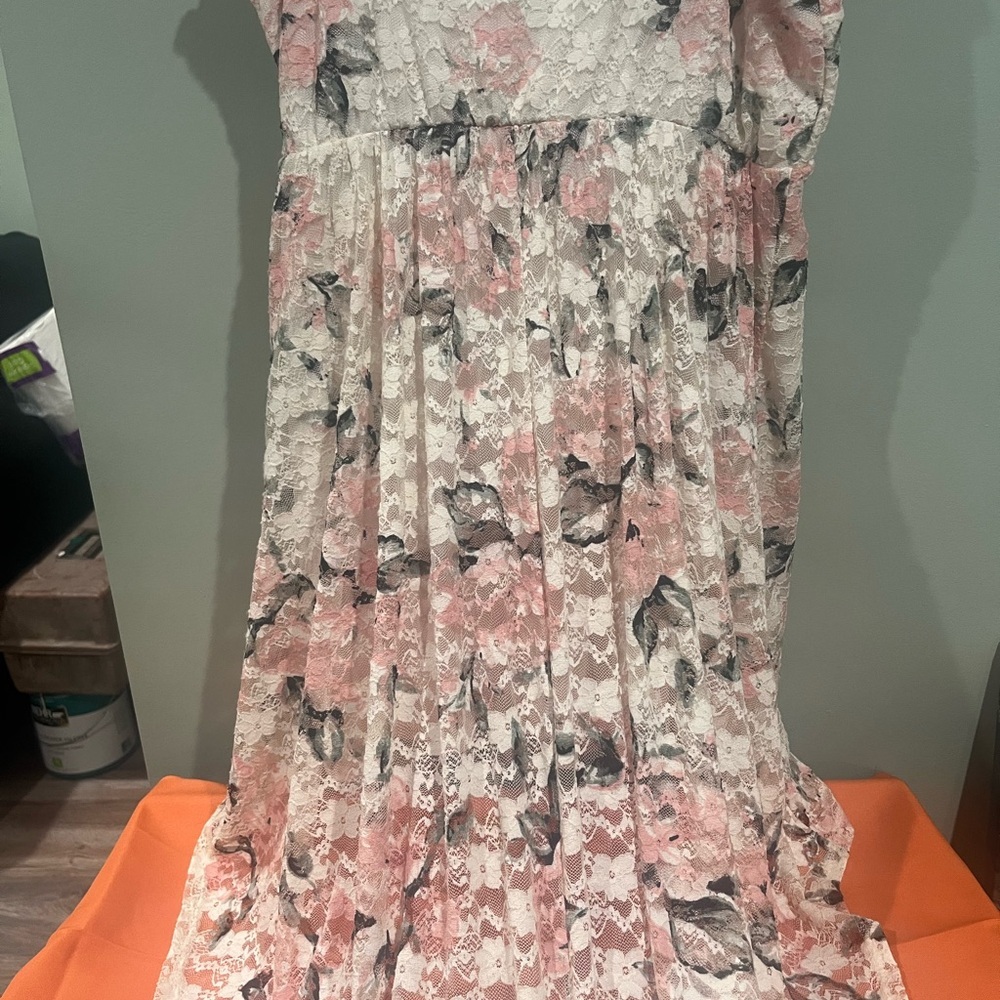 ⚡️⚡️⚡️⚡️Lily Rose White and Pink Floral Midi Dress - Picture 4 of 6